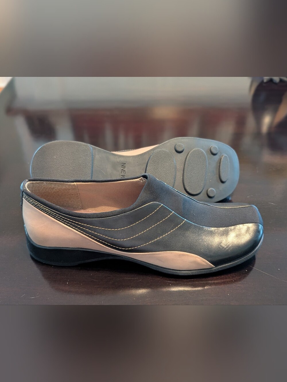 Nine West Cobbler Women's Slip On Loafers Shoes Black and Tan Leather Size 8.5M